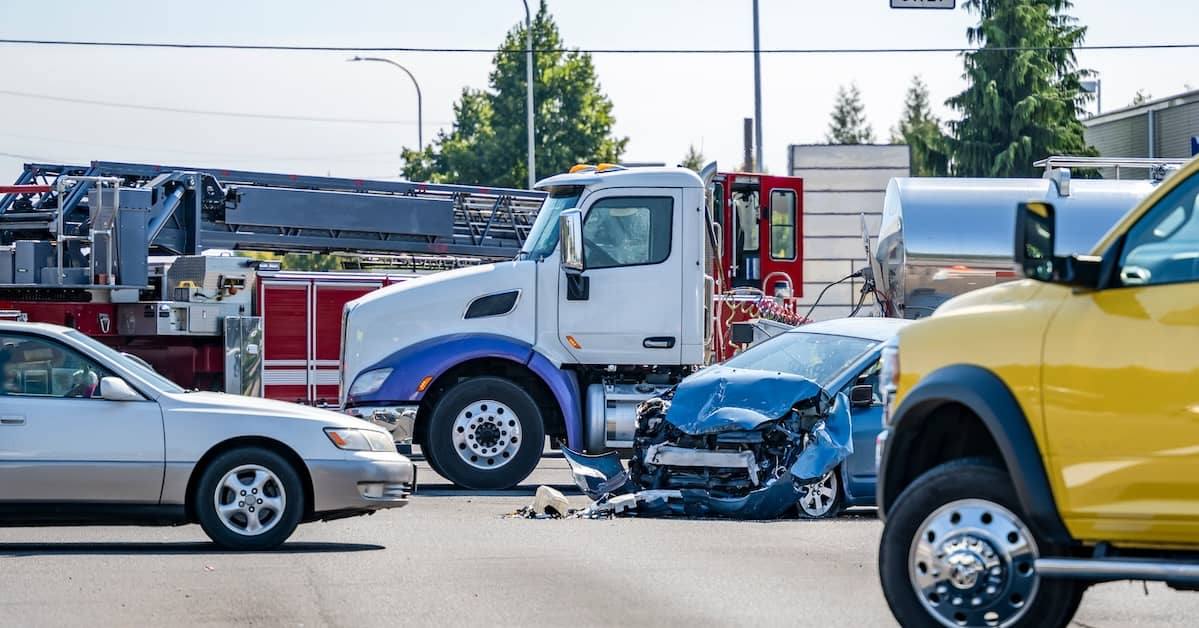 Should I Call an 18-Wheeler Truck Accident Lawyer? | Rogers